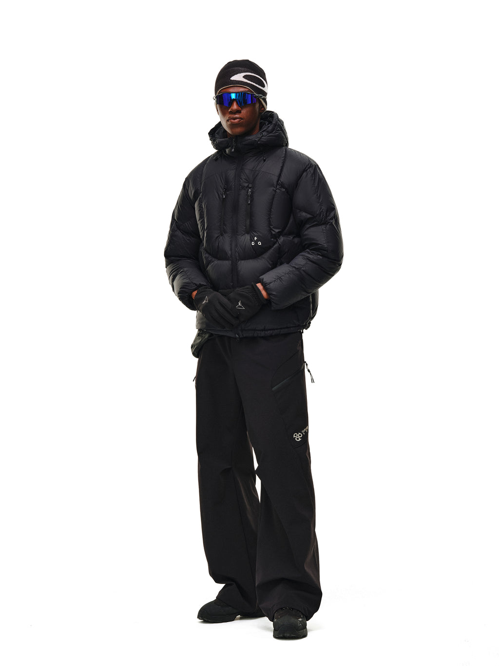 Curved Structur Hooded Down