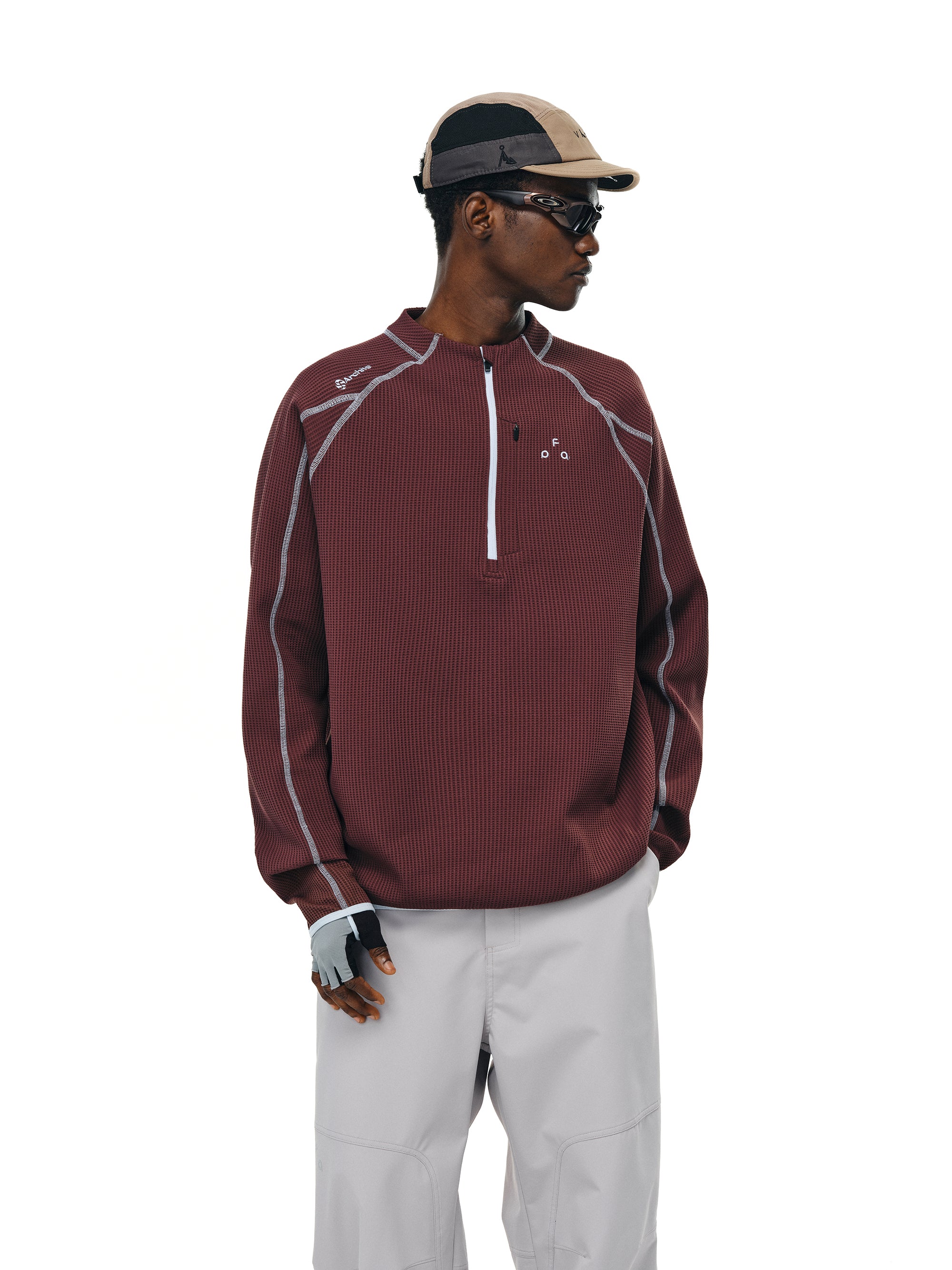 Contrast 1/2 Zip Long-T