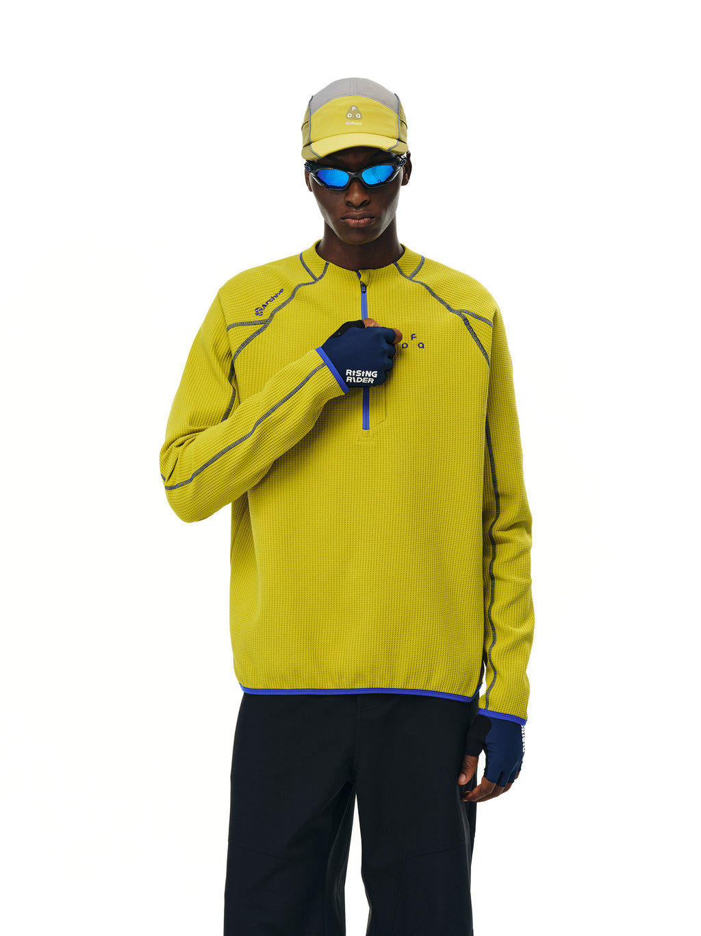 Contrast 1/2 Zip Long-T